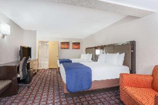 Days Inn By Wyndham Woodbury Long Island Номер фото